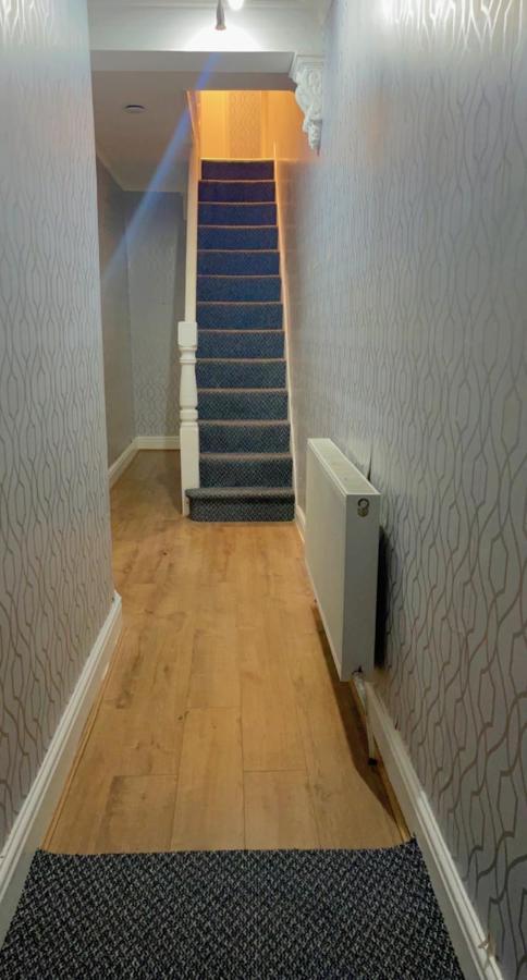 Manchester Old Trafford Apartment Экстерьер фото